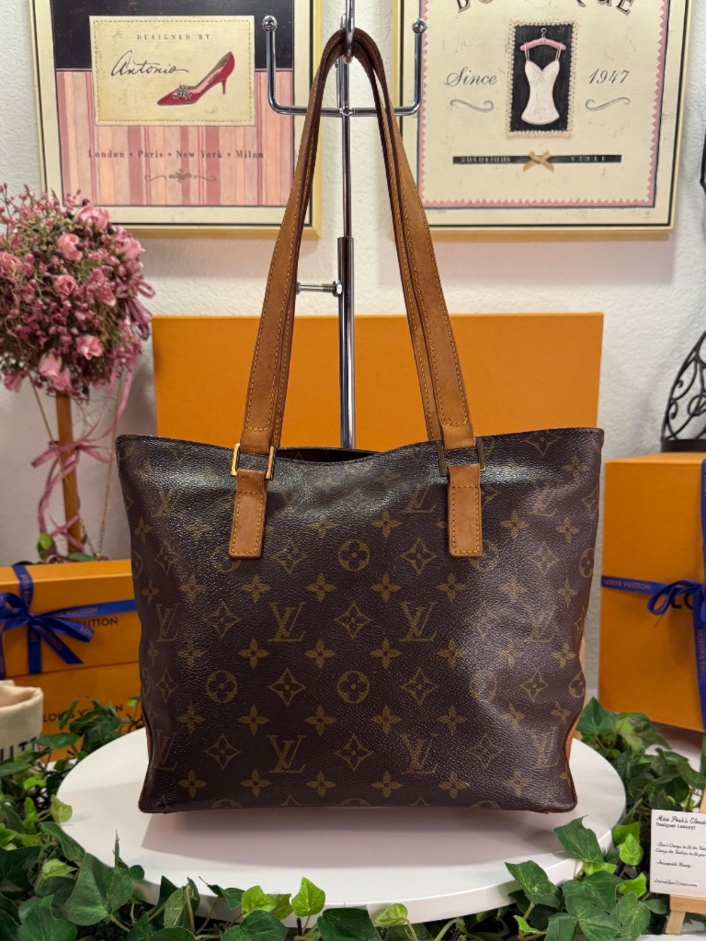 STUNNING LOUIS VUITTON MONOGRAM TOTE! - Picture 10 of 17